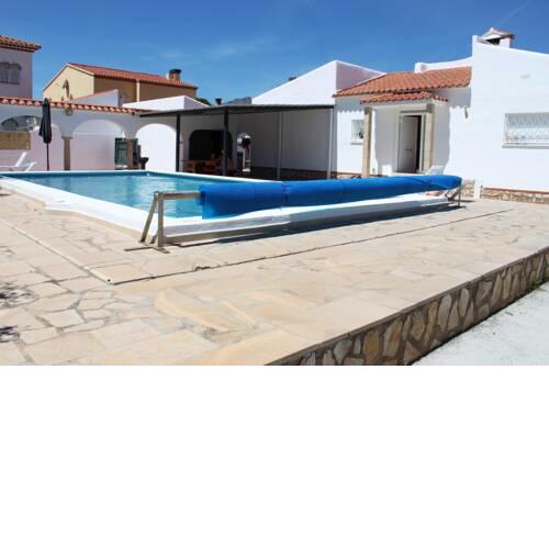 Villa with 3 bedrooms in Miami Platja with private pool enclosed garden and WiFi
