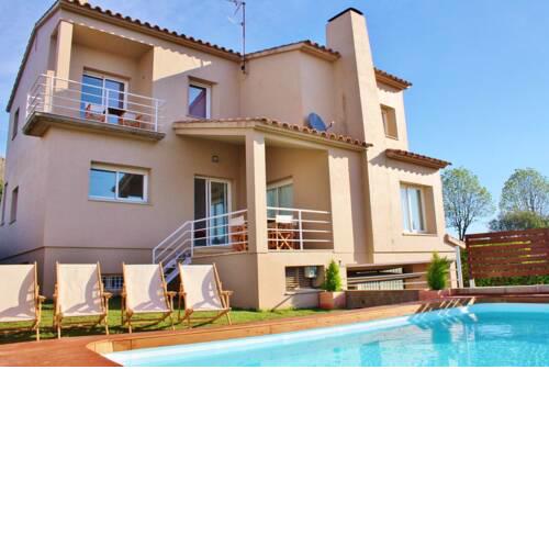 Villa with 3 bedrooms in Torroella de Montgri with wonderful mountain view private pool furnished terrace 6 km from the beach