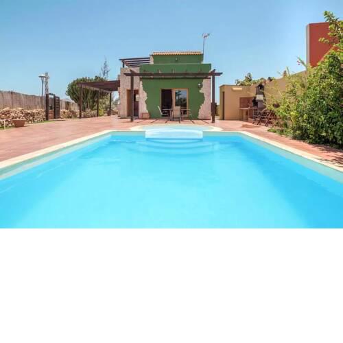 Villa with 4 bedrooms in Casillas de Morales with private pool furnished garden and WiFi 13 km from the beach