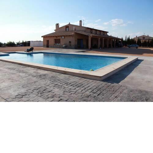 Villa with 4 bedrooms in Villarrobledo with private pool furnished terrace and WiFi