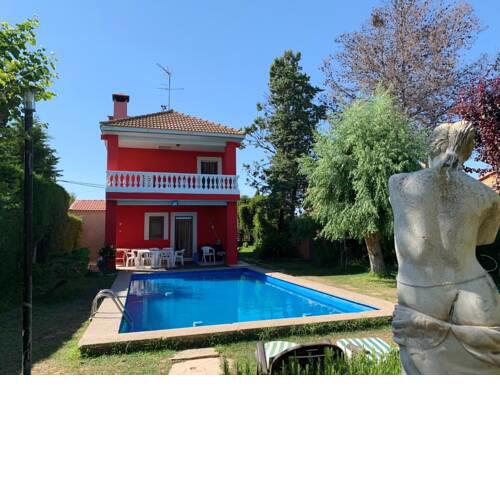Villa with 5 bedrooms in Pinseque with private pool enclosed garden and WiFi 150 km from the slopes