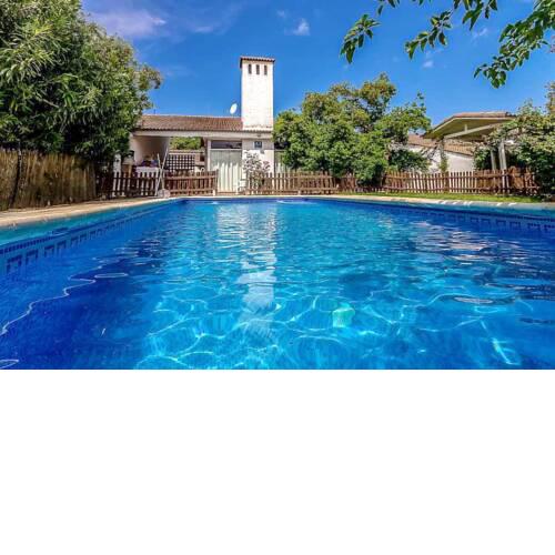 Villa with 5 bedrooms in Valdecaballeros with wonderful mountain view private pool enclosed garden