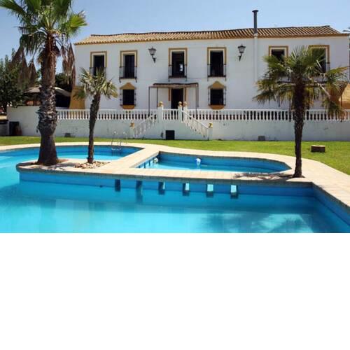 Villa with 6 bedrooms in Alcala de Guadaira with wonderful city view private pool enclosed garden 90 km from the beach