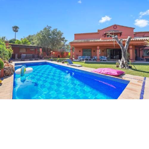 Villa with 6 bedrooms in Marbella with wonderful mountain view private pool and enclosed garden 1 km from the beach