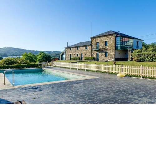 Villa with 9 bedrooms in Outeiro San Sadurnino de Ferrol Terra with wonderful mountain view private pool terrace 22 km from the beach