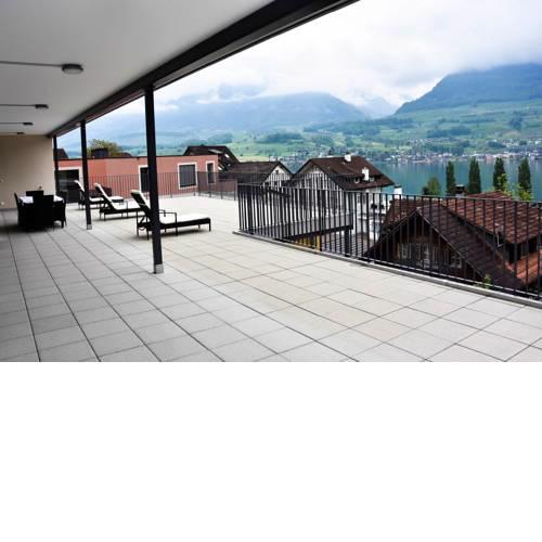 Villa with great lake and mountain view