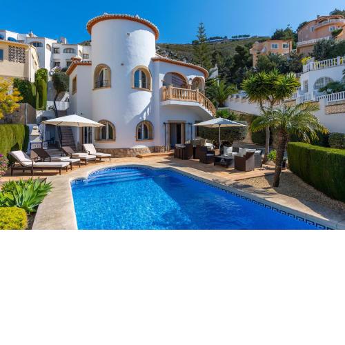 Villa with Pool and Open Views For 8 Pers