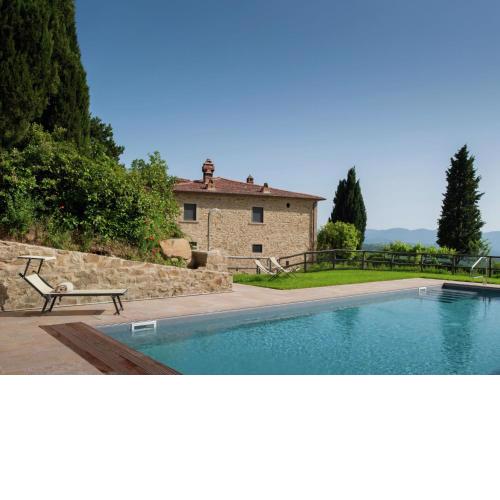 Villa with private pool on an organic wine estate