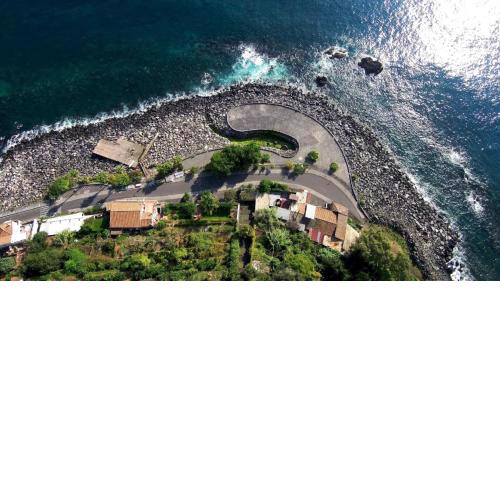 Villa with Rooftop Garden & Sea View