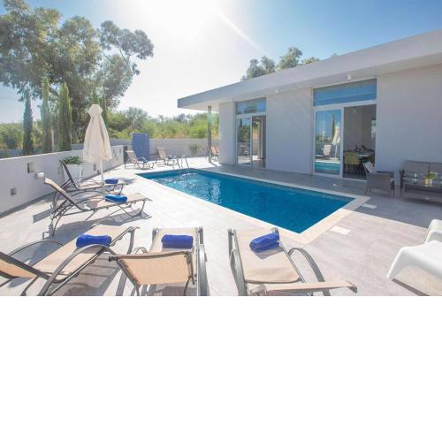 Villa Ymnia 1