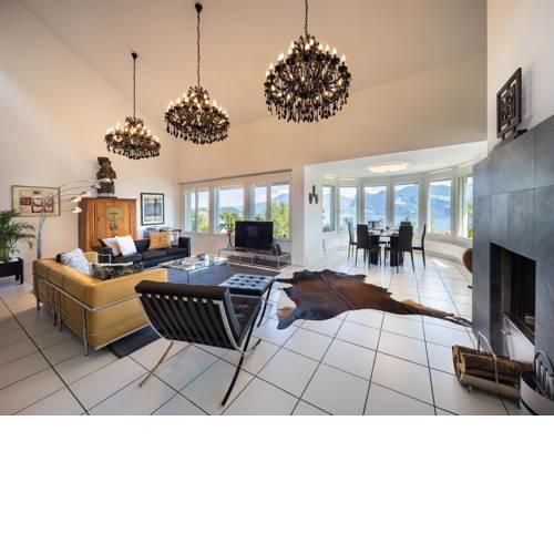 Villa Ysara - 7 Bedrooms Lucerne Lake View Villa