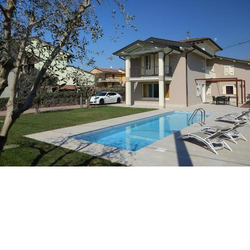 Villa Zarina
