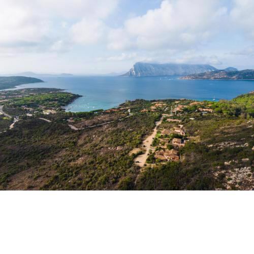 VILLETTA ELENA SAN TEODORO CODA CAVALLO