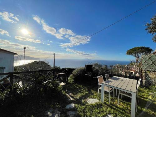 Villetta familiare panoramica Punta Campanella