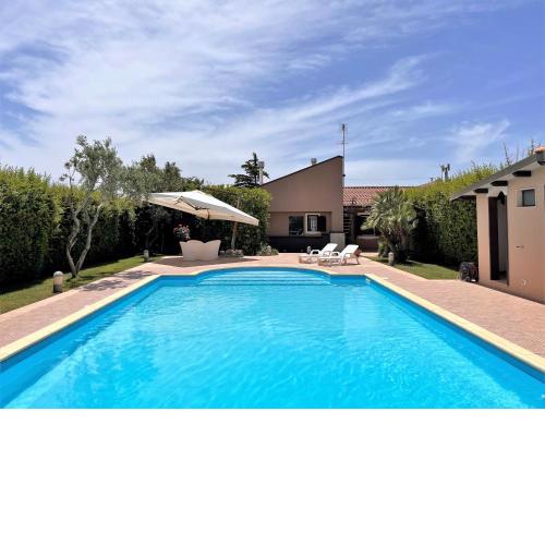 Villetta indipendente con grande Piscina privata