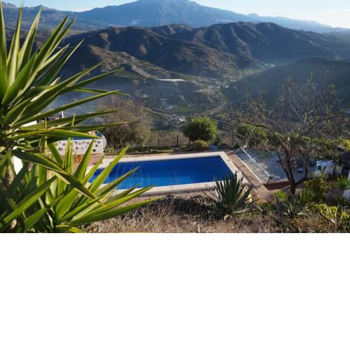 Vine Ridge Studio, Apartment & Pool side Studio