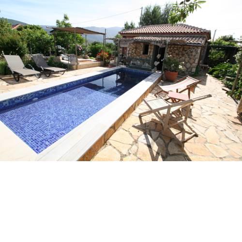 Vinieris Villas - Almond Cottage