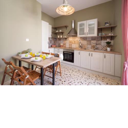Vinieris Villas - Rea's Luxury Apartment