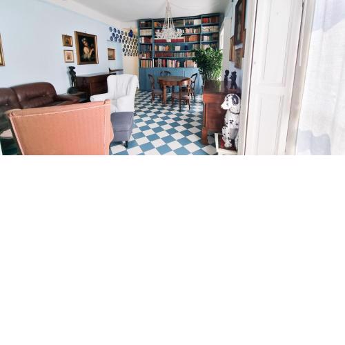 Vintage and Gorgeous 2-bed flat near Sforzesco Castle