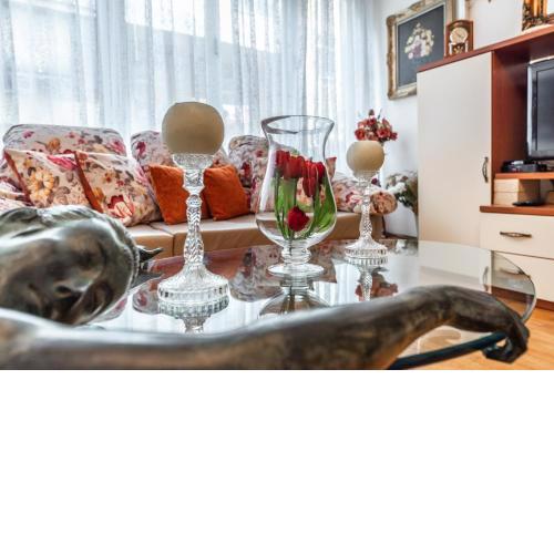 Vintage and warm 2BR apartament in Tirana