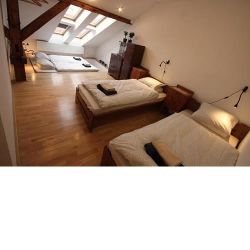 VINTAGE BOUTIQUE 140m2 IN THE HEART OF PRAGUE