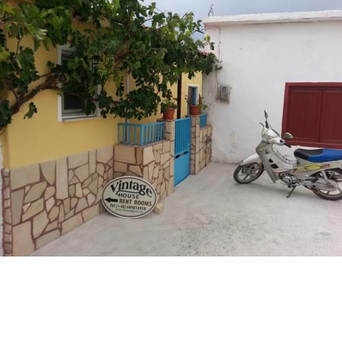 Vintage House-Vori-Rent Rooms
