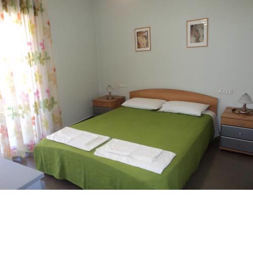 Violeta Apartments