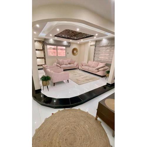 شقة vip فندقية امام حديقة الطفل