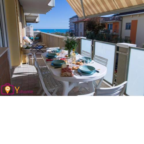 Virgi Home con vista mare a Pesaro by Yohome