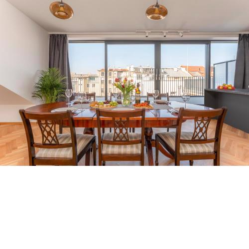 Visit Oomph Apartments