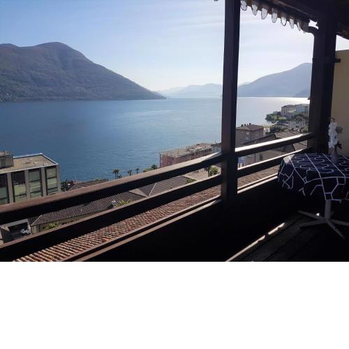 Vista dolce - Wohnung mit fabelhaftem Blick über die Dächer von Brissago