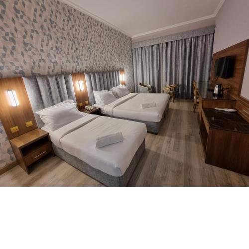 Vista Square Hotel