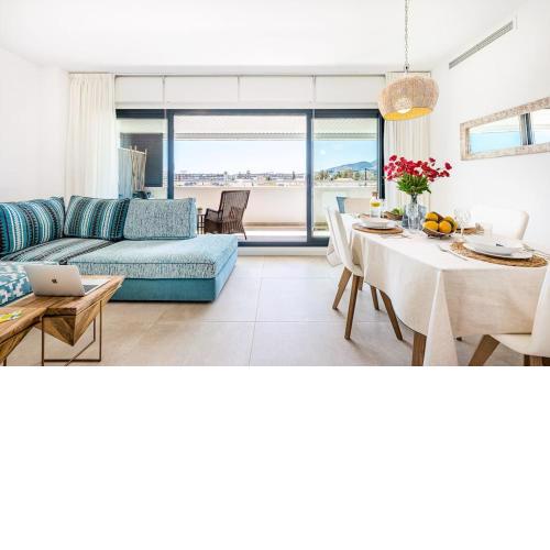 Vivendos - New & Luxury Apartment next to the Beach