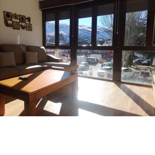 vivesierranevada 2dorm PLAZA ConstelacionE1 junto telecabinas
