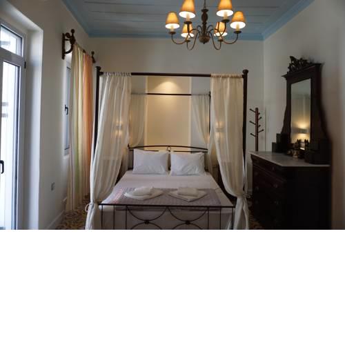 VIVIAN'S ANTIQUE HOUSE