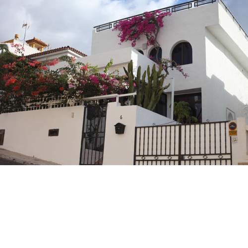 Vivienda Vacacional LAS BUGANVILLAS - VILLA ESPACIOSA EN ZONA COMODA Y TRANQUILA