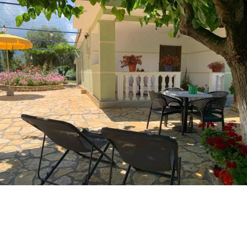 Vjosa Guest House