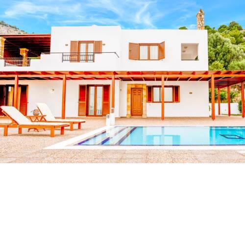 Vlicha Villa Sleeps 6 with Pool Air Con and WiFi