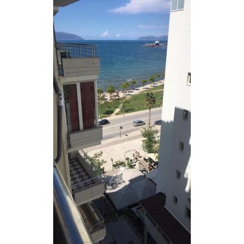 Vlora Lungomare Apartment, above Bar Bonaparte