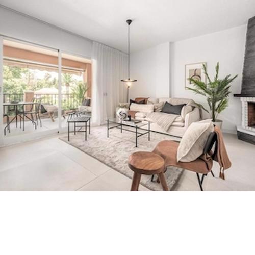 Vogue styled flat in the heart of Nueva Andalucia