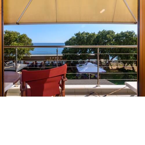 Voidokilia Seascape- Comfy suite on the beach