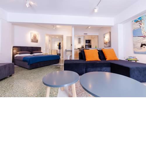 Vouliagmeni Art Micro Loft