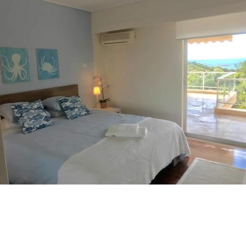 Vouliagmeni Sea and Sun Apartment