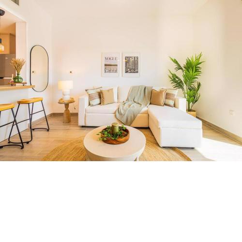 Voyage 1br Apartment With Canal Access