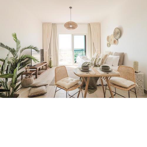 Voyage Studio In Waters Edge