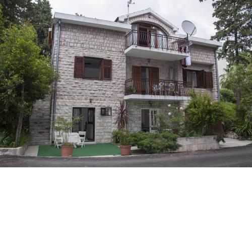 Vuksanovic Apartment