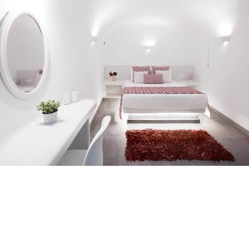 w Finikia -Foinikia - Luxury Cave - A Wonderful 2 Bedroom Villa - Hot Tub