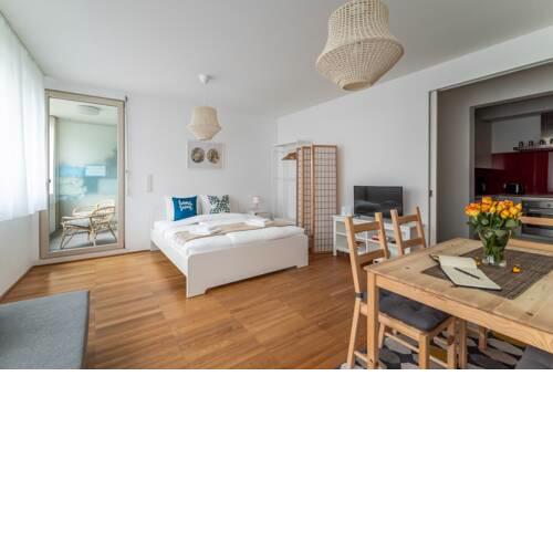 Wake up in a Peaceful Flat with a Stellar Location