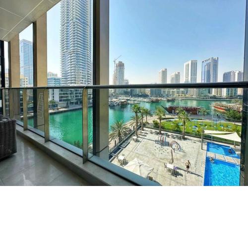 Walk To The Beach - Sparkle Towers With Marina Views