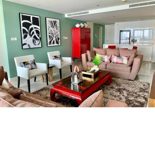 Water Views At Large Luxury One Bed